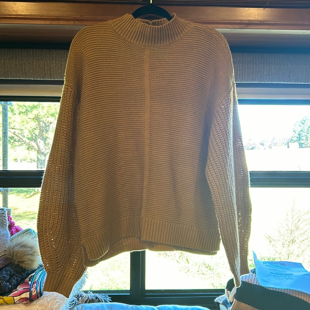 NWOT (never worn) women'ss long sleeve mock neck camel colored pullover sweater